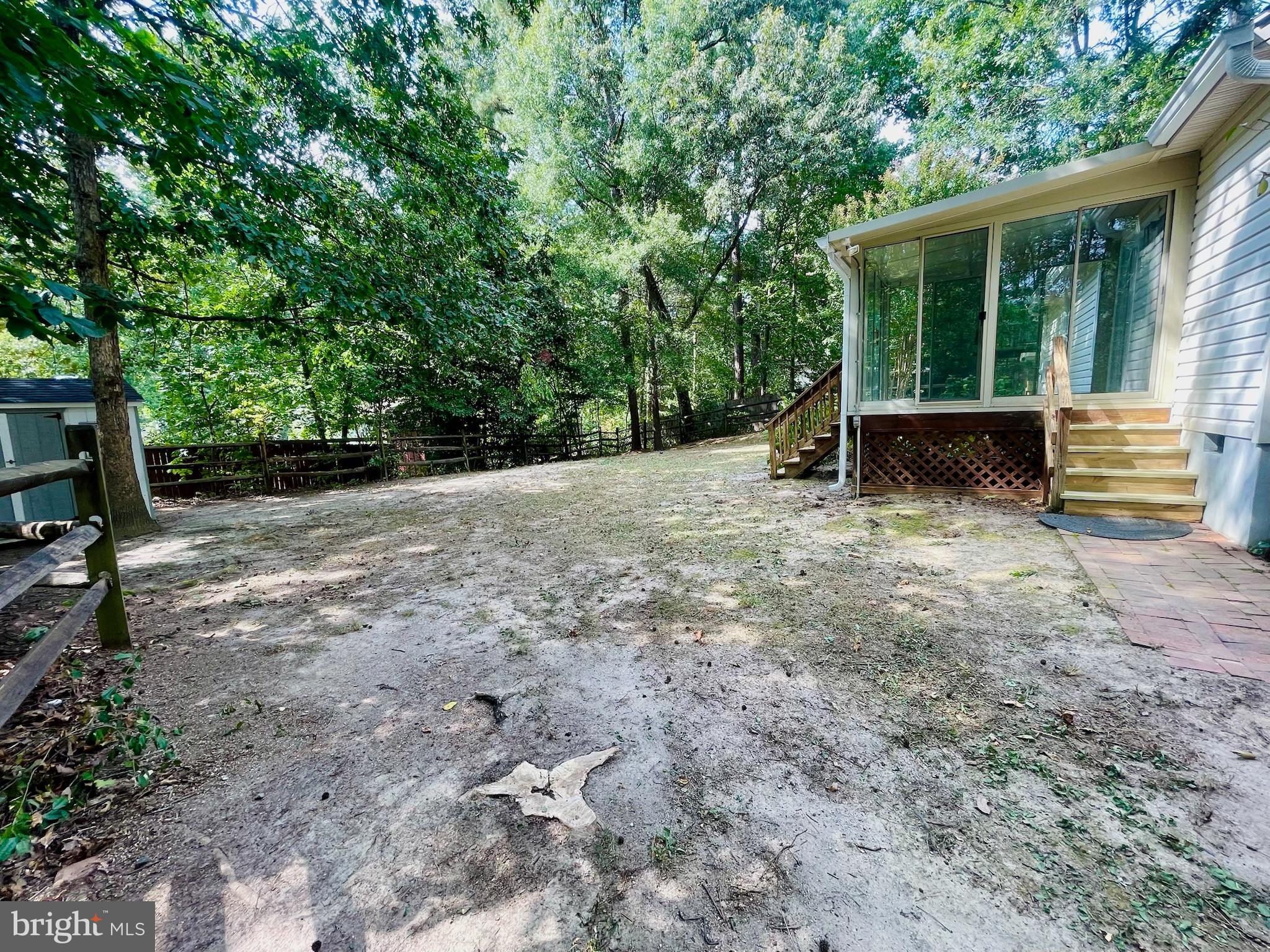 LAKE LAND - Residential