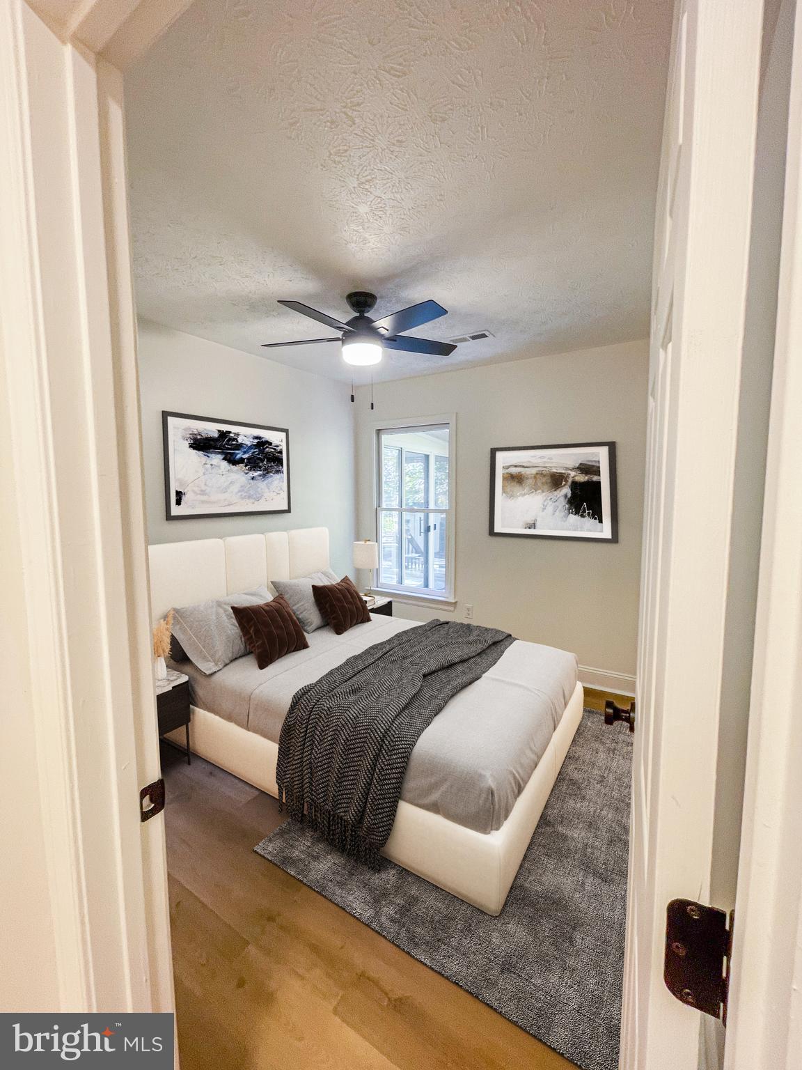 LAKE LAND - Residential