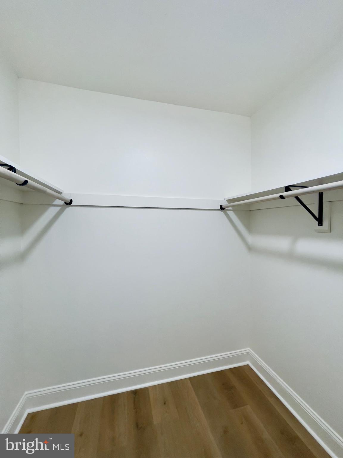 LAKE LAND - Residential