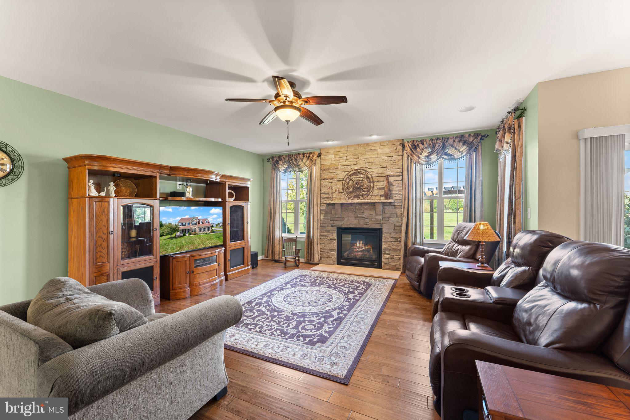 WOODMAR FARM HAMLET - Residential