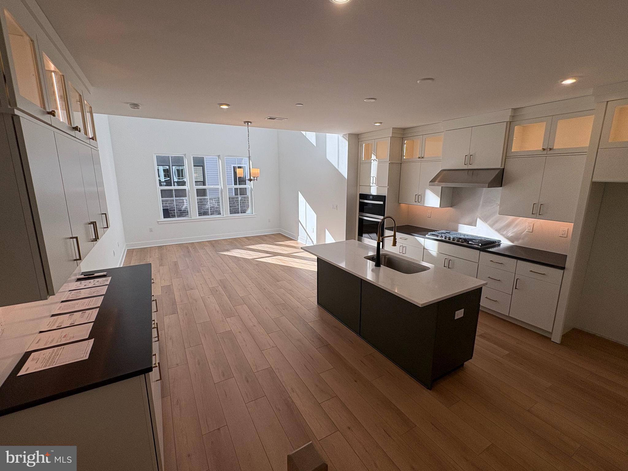 8207 DONATELLO DRIVE 872