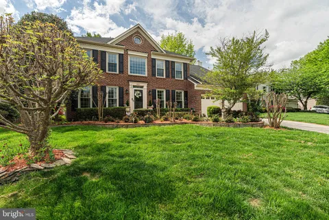8201 Lone Oak Court, Manassas, VA MLS: VAPW2091014