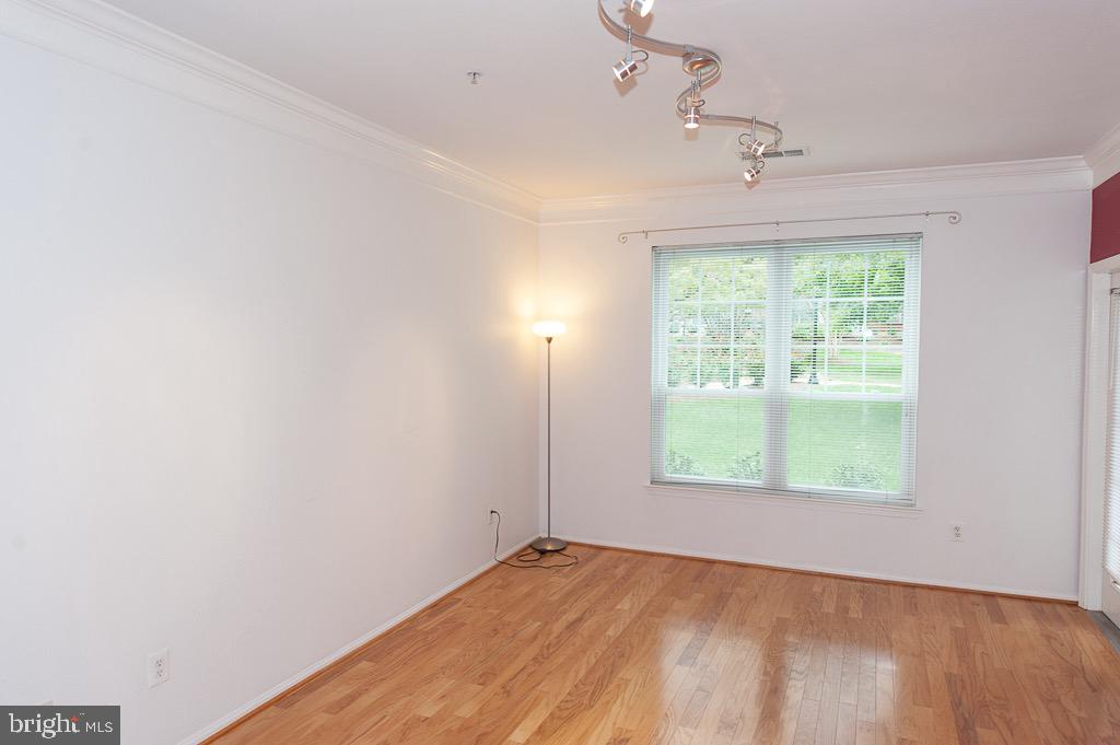 GATES OF MCLEAN - Residential Lease