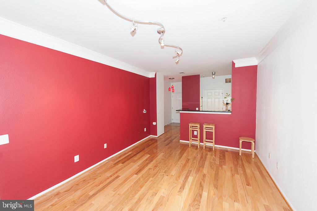 GATES OF MCLEAN - Residential Lease