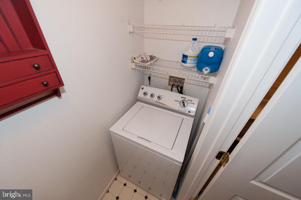 GATES OF MCLEAN - Residential Lease