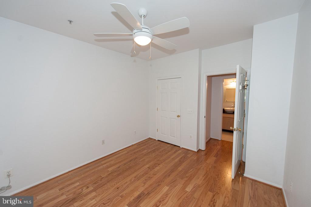 GATES OF MCLEAN - Residential Lease