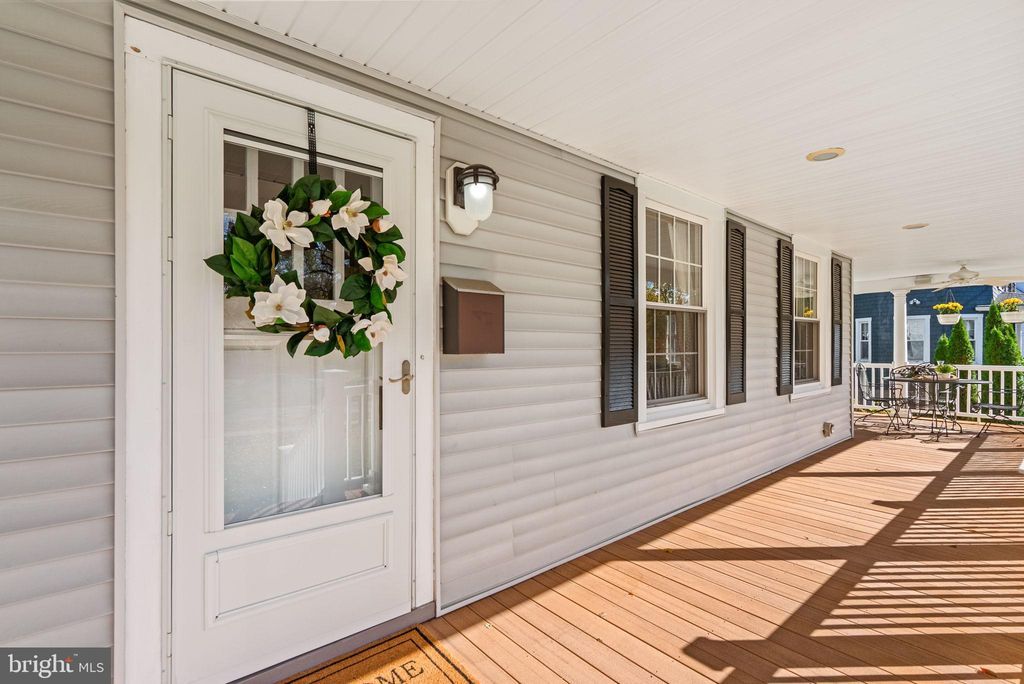 Photo of 121 Forest Drive, BALTIMORE, MD 21228 (MLS # MDBC2141506)