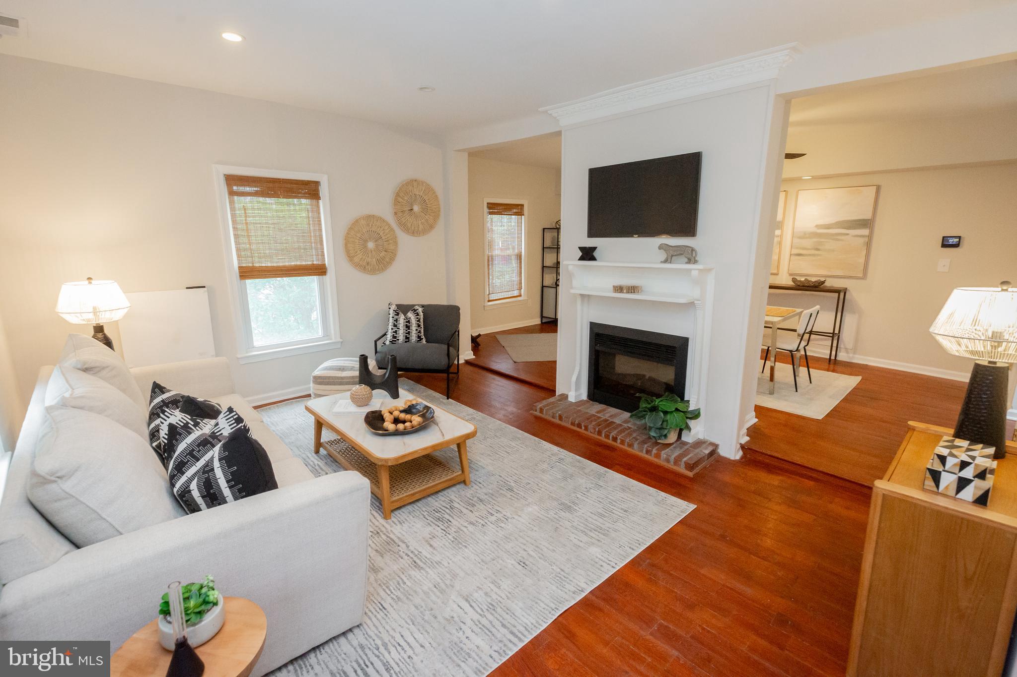 2129 CHANNING STREET NE