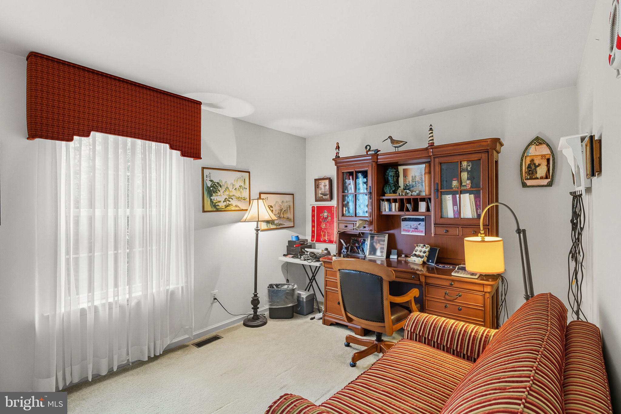 BLUE MOUNTAIN LAKE - Residential