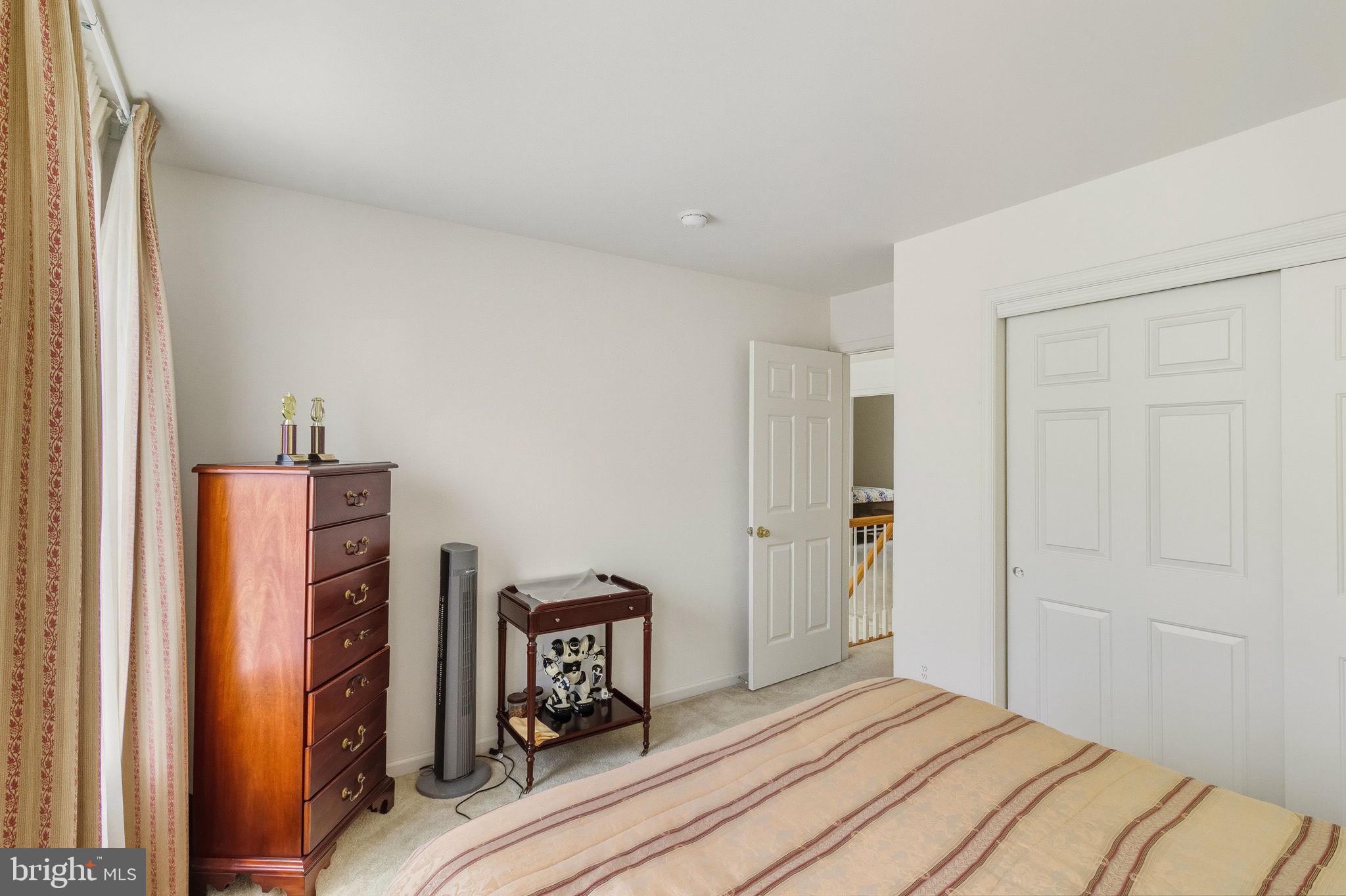 BLUE MOUNTAIN LAKE - Residential