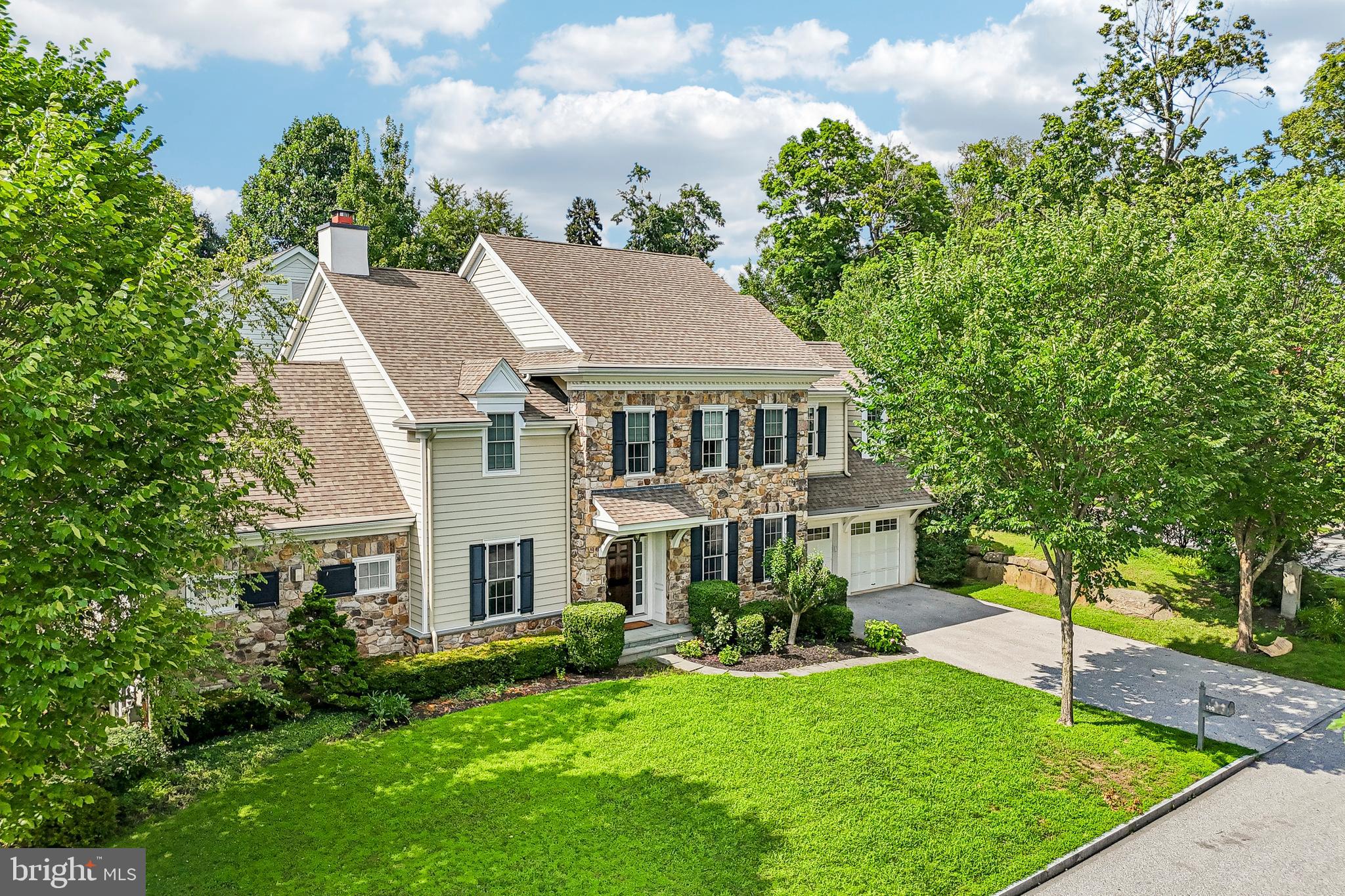 100 BRAEBANK LANE