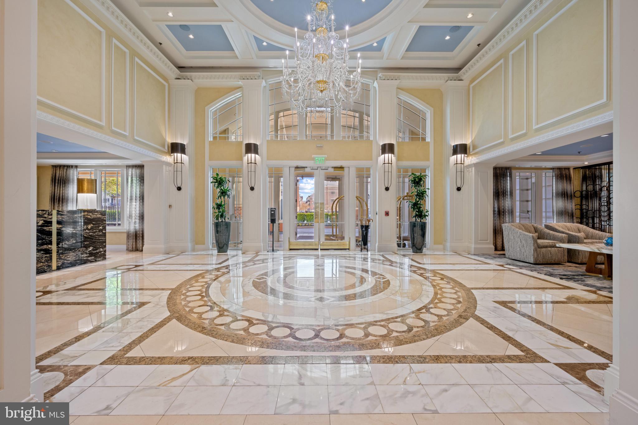 THE RITZ-CARLTON RESIDENCES - Residential