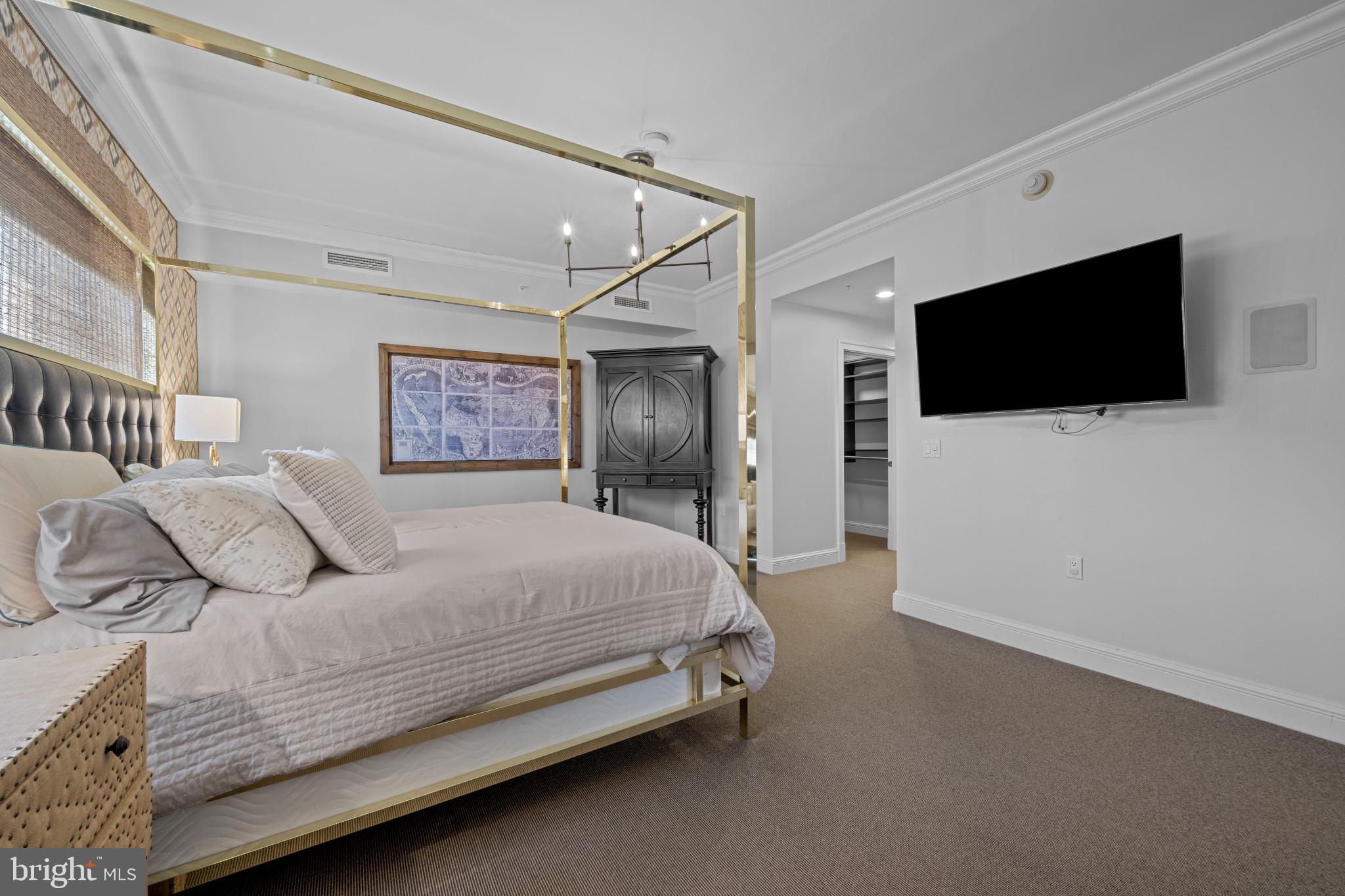 THE RITZ-CARLTON RESIDENCES - Residential