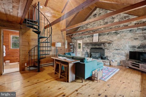 105 APACHE TRAIL WINCHESTER VA 22602