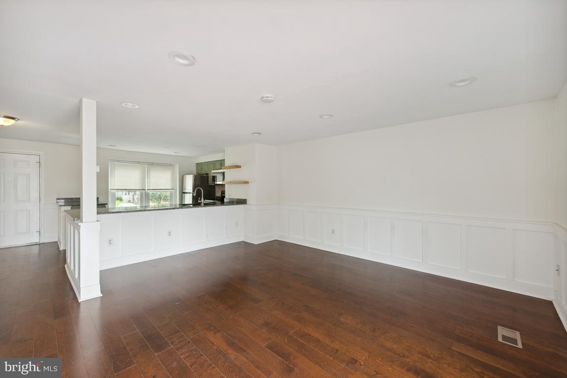 WASHINGTON SQUARE - Residential Lease