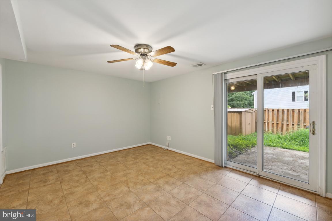 WASHINGTON SQUARE - Residential Lease