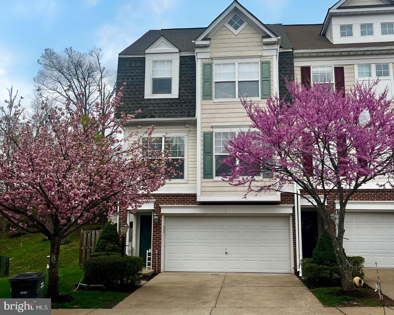 BLOOMS MILL - Residential Lease