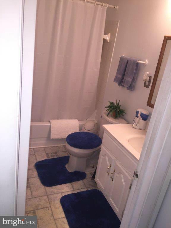 VILLAGE OF LONG REACH - Residential