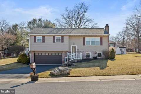 45 Heritage Road, Akron, PA MLS: PALA2065468