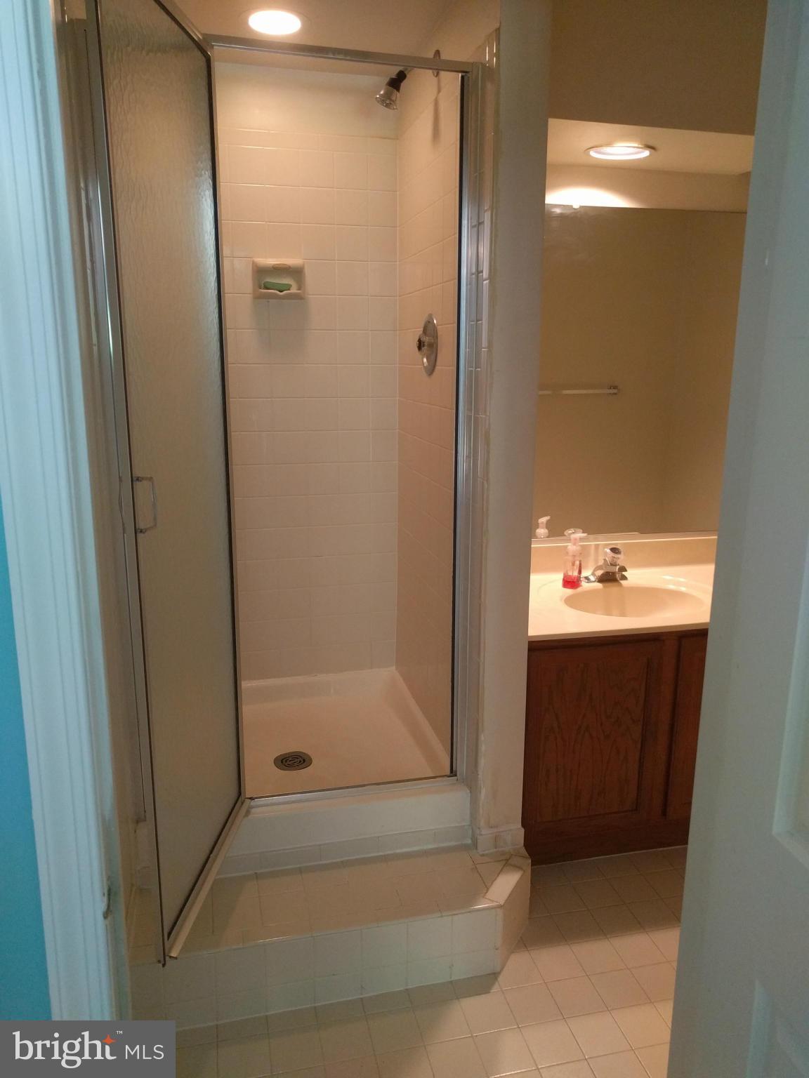 SILVER SPRING CNTRY CLUB - Residential