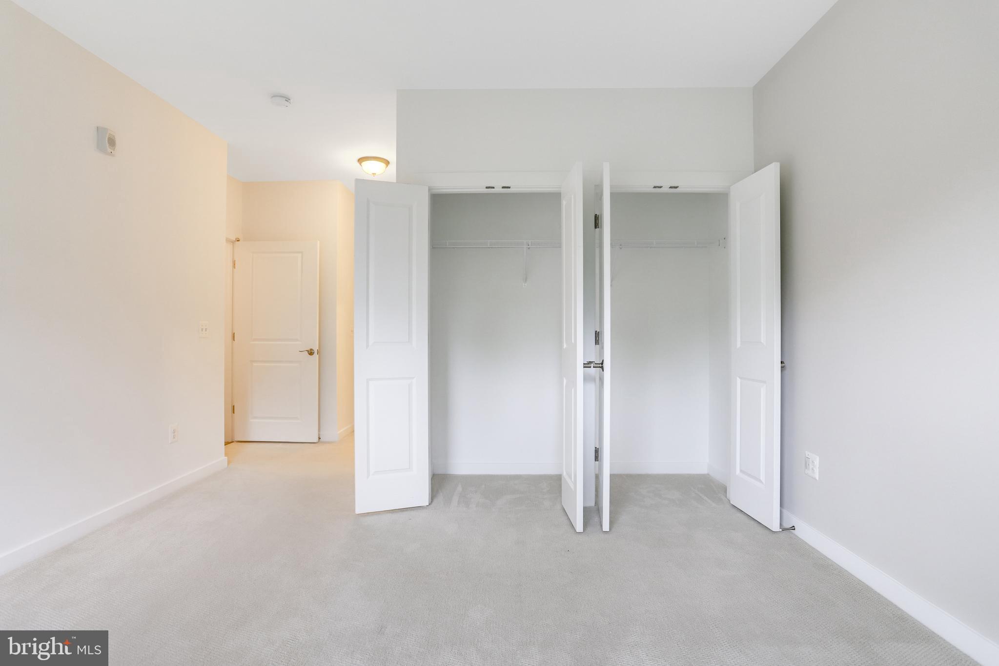 THE ENCLAVE - Residential