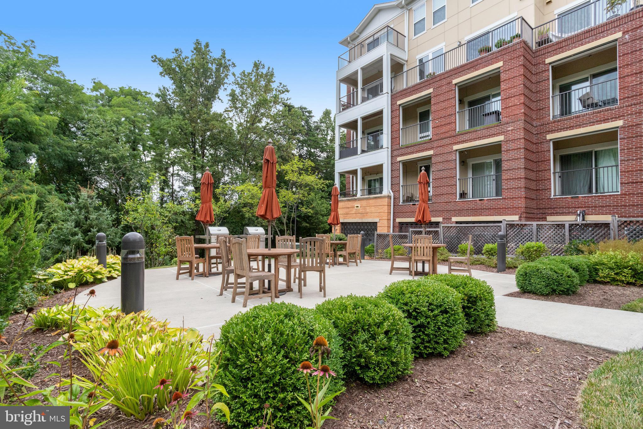 THE ENCLAVE - Residential