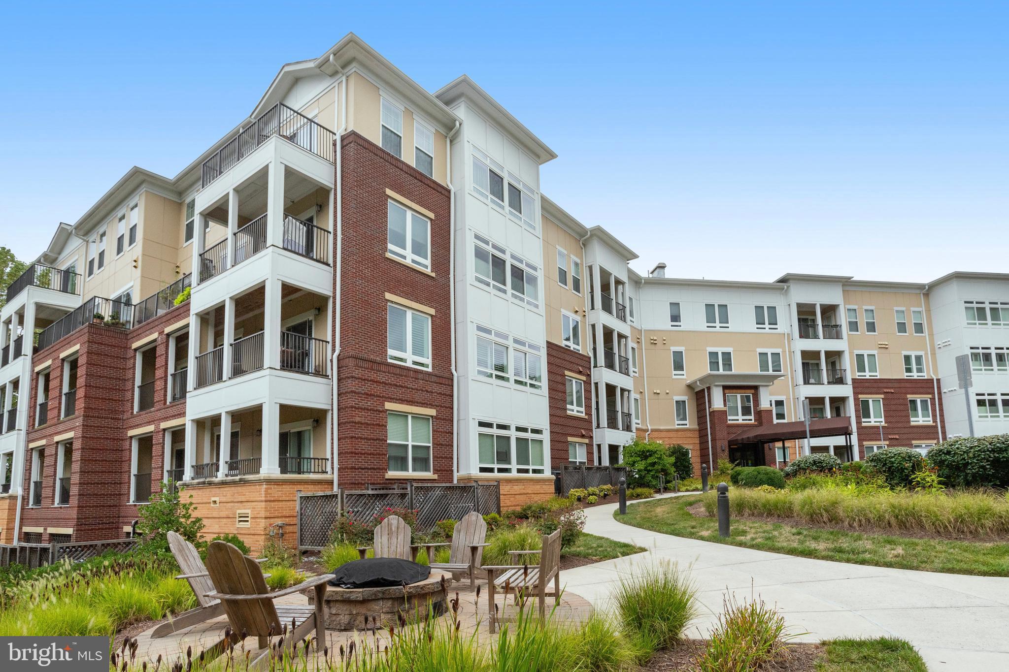 THE ENCLAVE - Residential