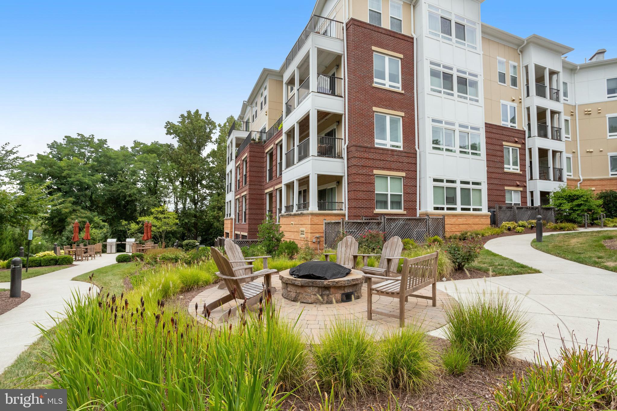 THE ENCLAVE - Residential