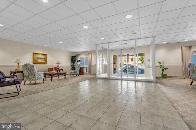 860 LOWER FERRY ROAD 1K