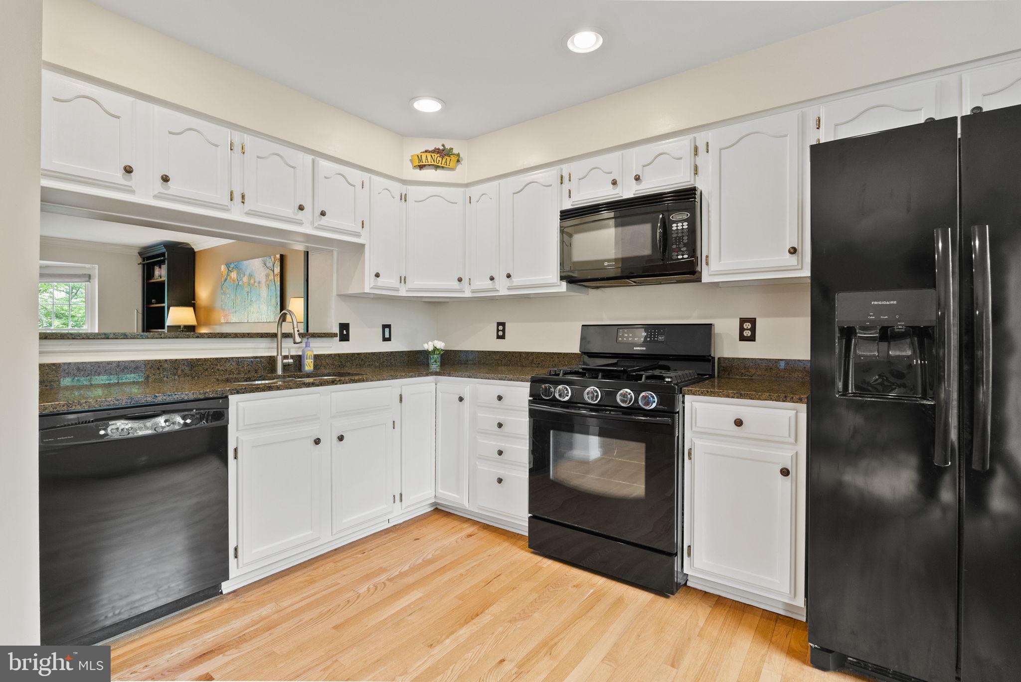 MANCHESTER LAKES - Residential