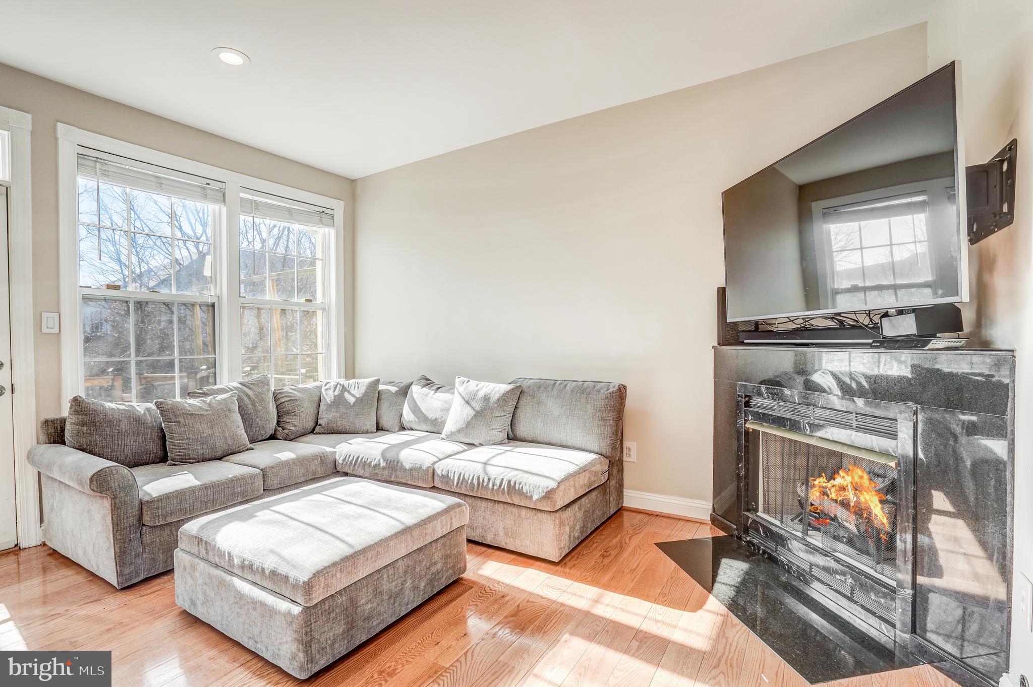 COLONNADE AT DULLES - Residential