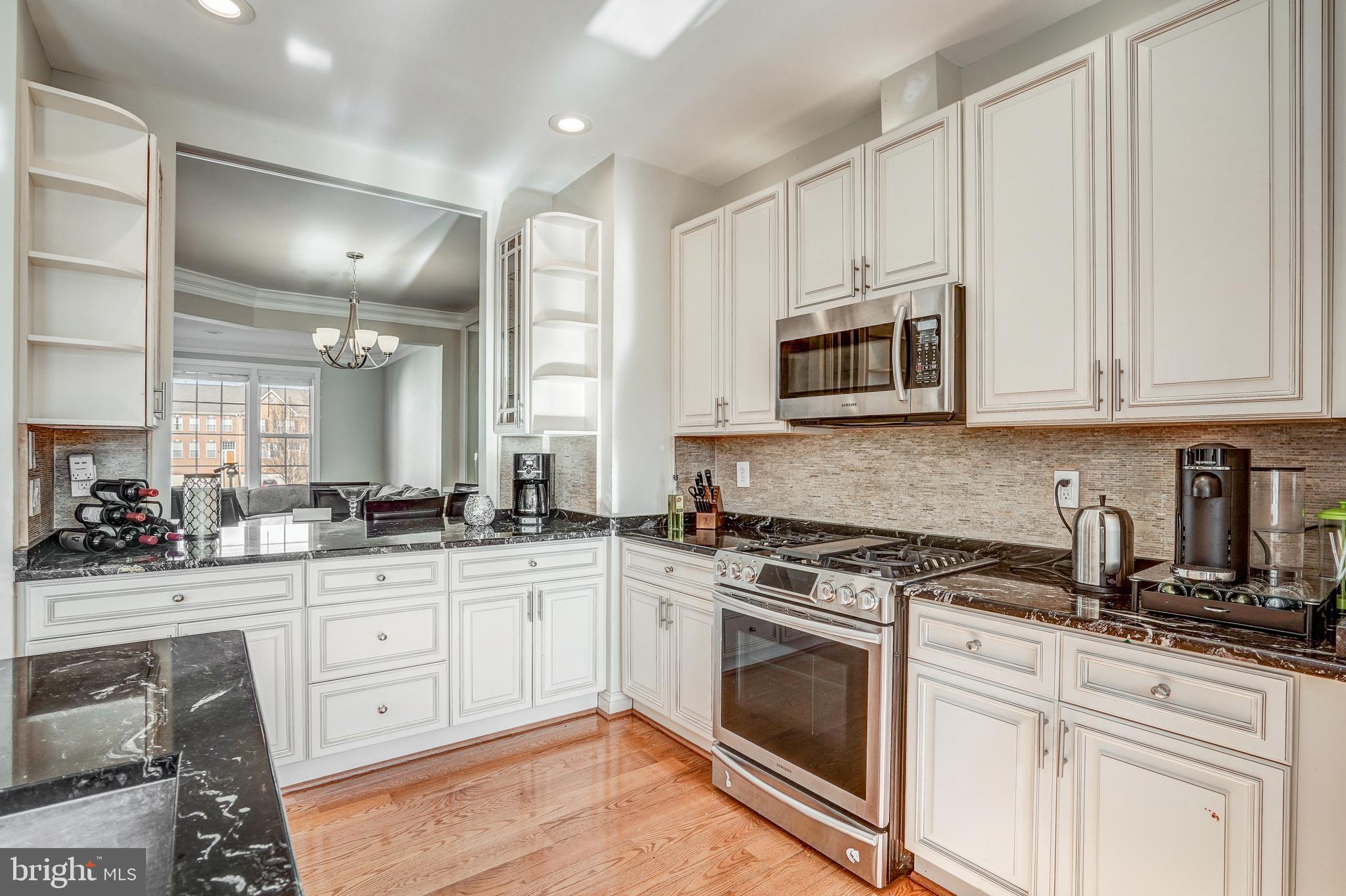 COLONNADE AT DULLES - Residential