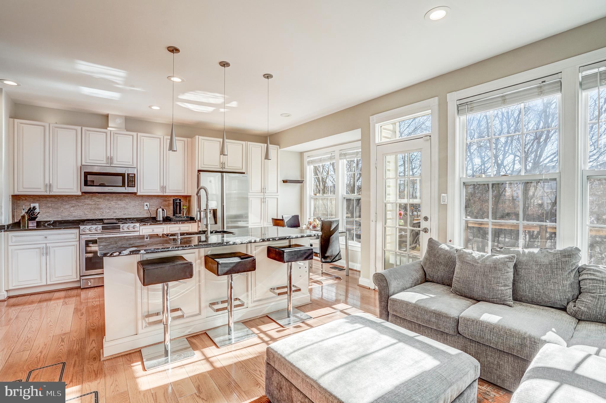 COLONNADE AT DULLES - Residential