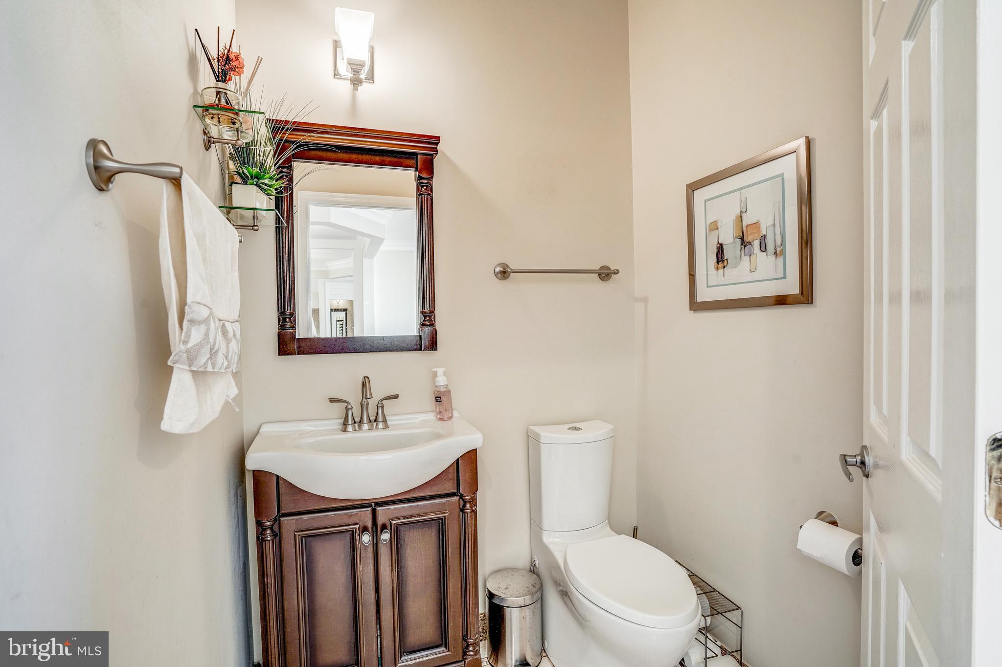 COLONNADE AT DULLES - Residential