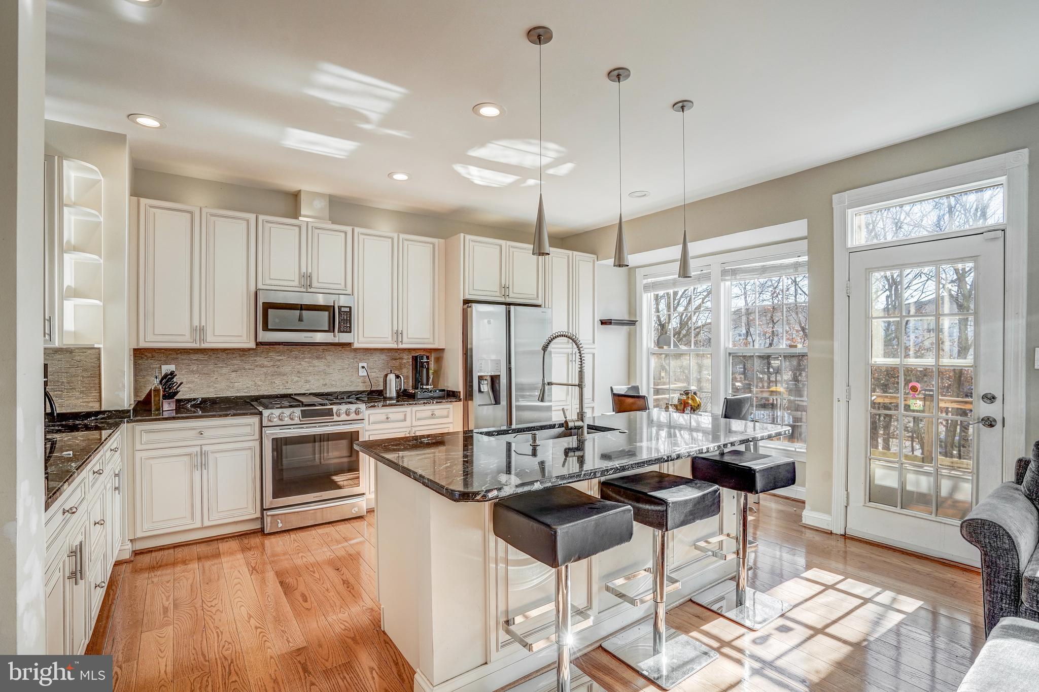 COLONNADE AT DULLES - Residential