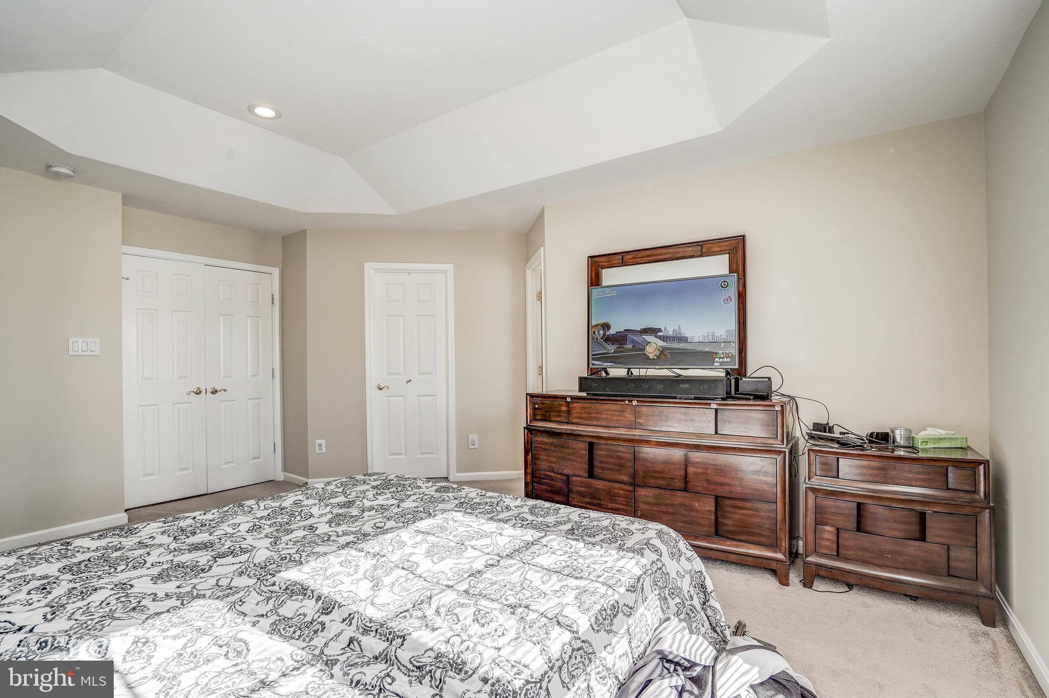 COLONNADE AT DULLES - Residential