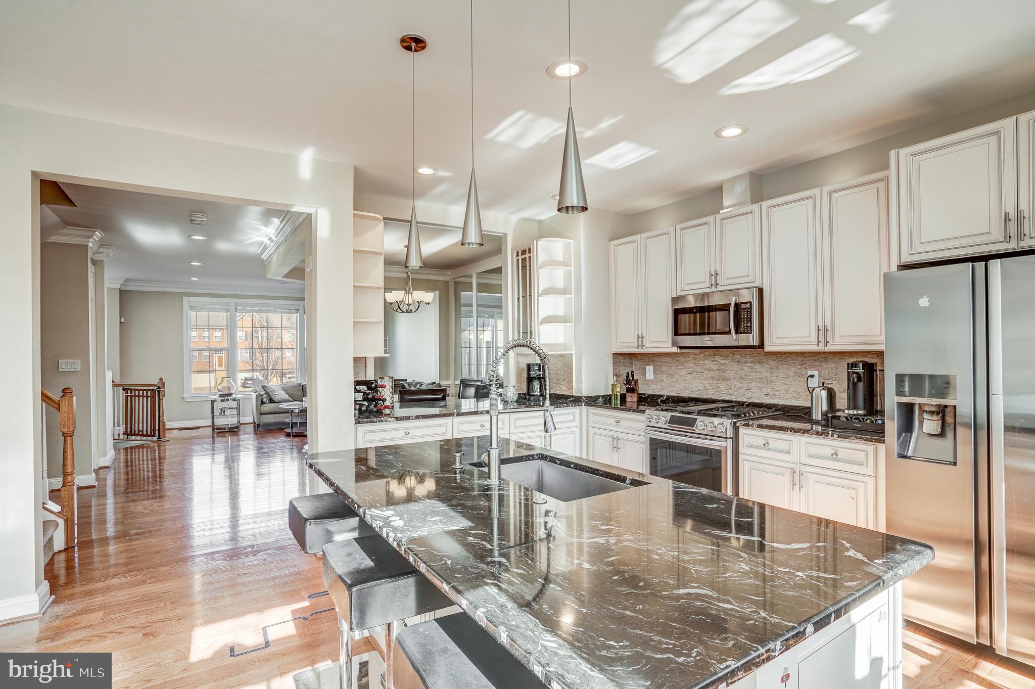 COLONNADE AT DULLES - Residential