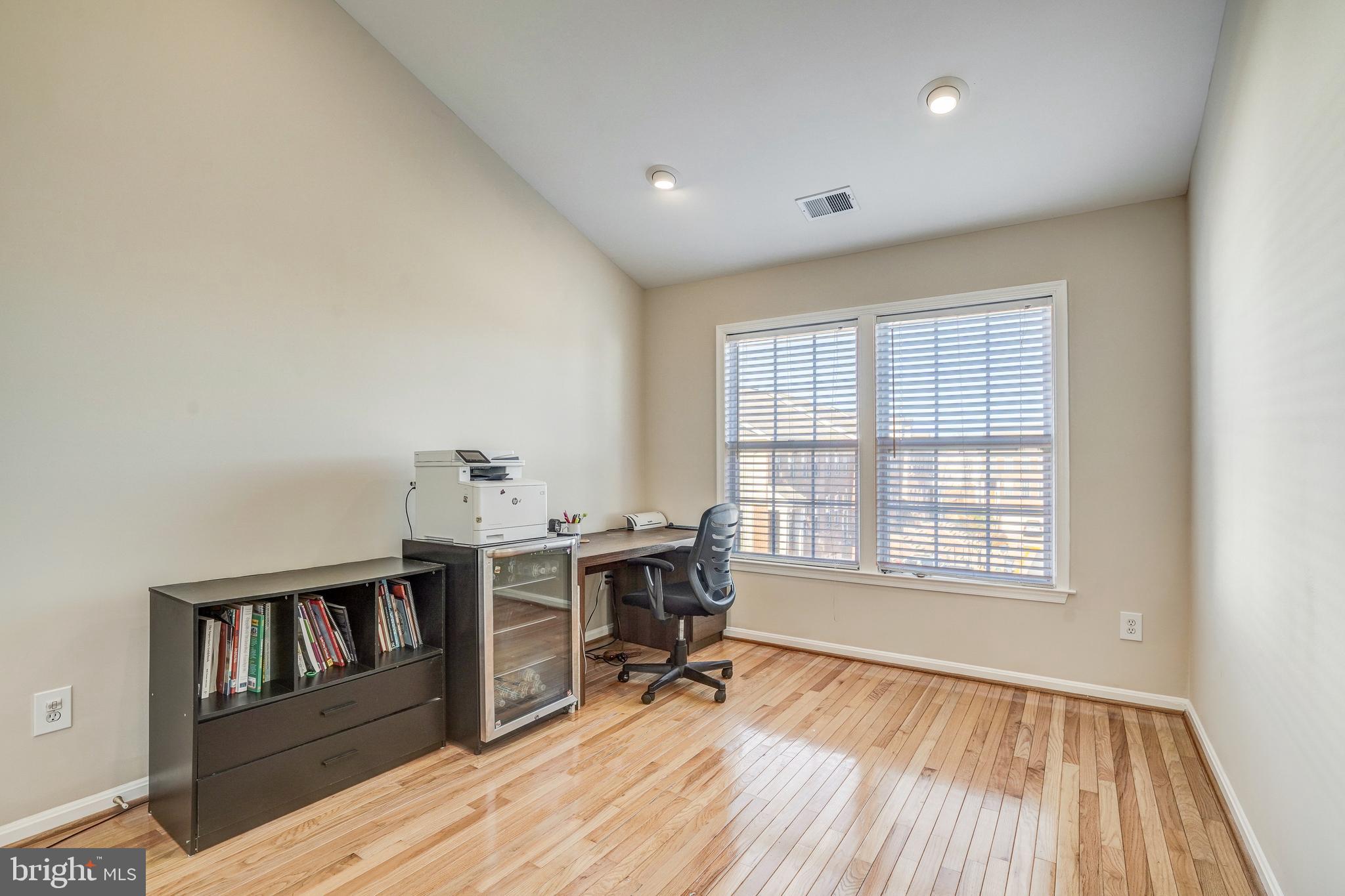 COLONNADE AT DULLES - Residential