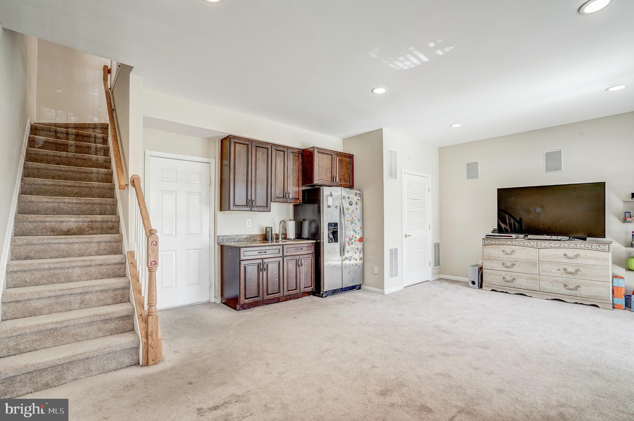 COLONNADE AT DULLES - Residential