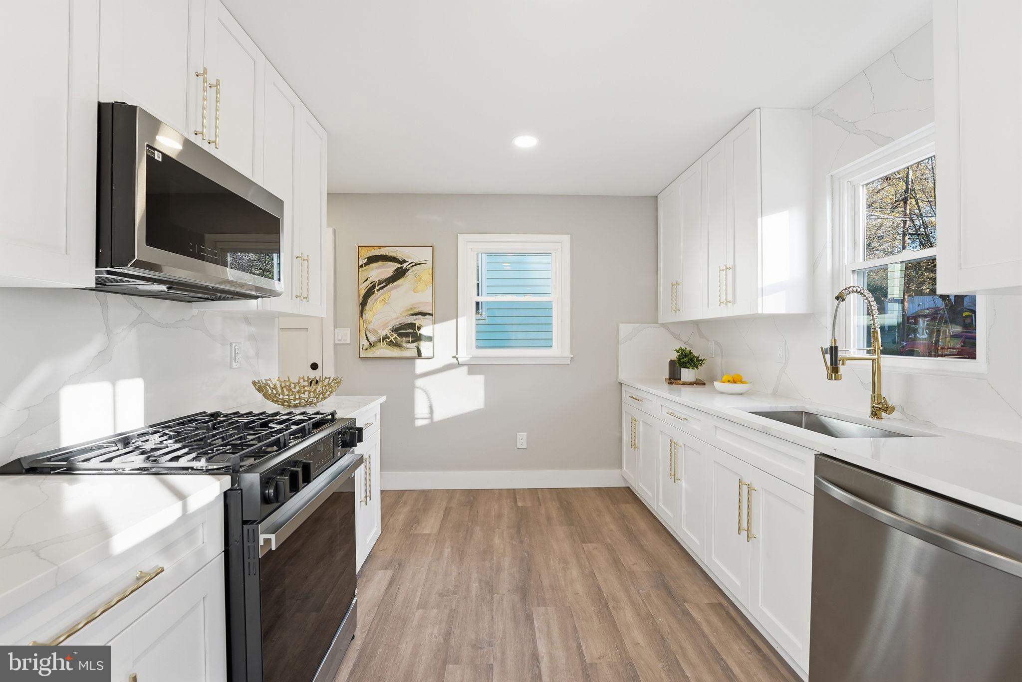 RIVERDALE HEIGHTS - Residential