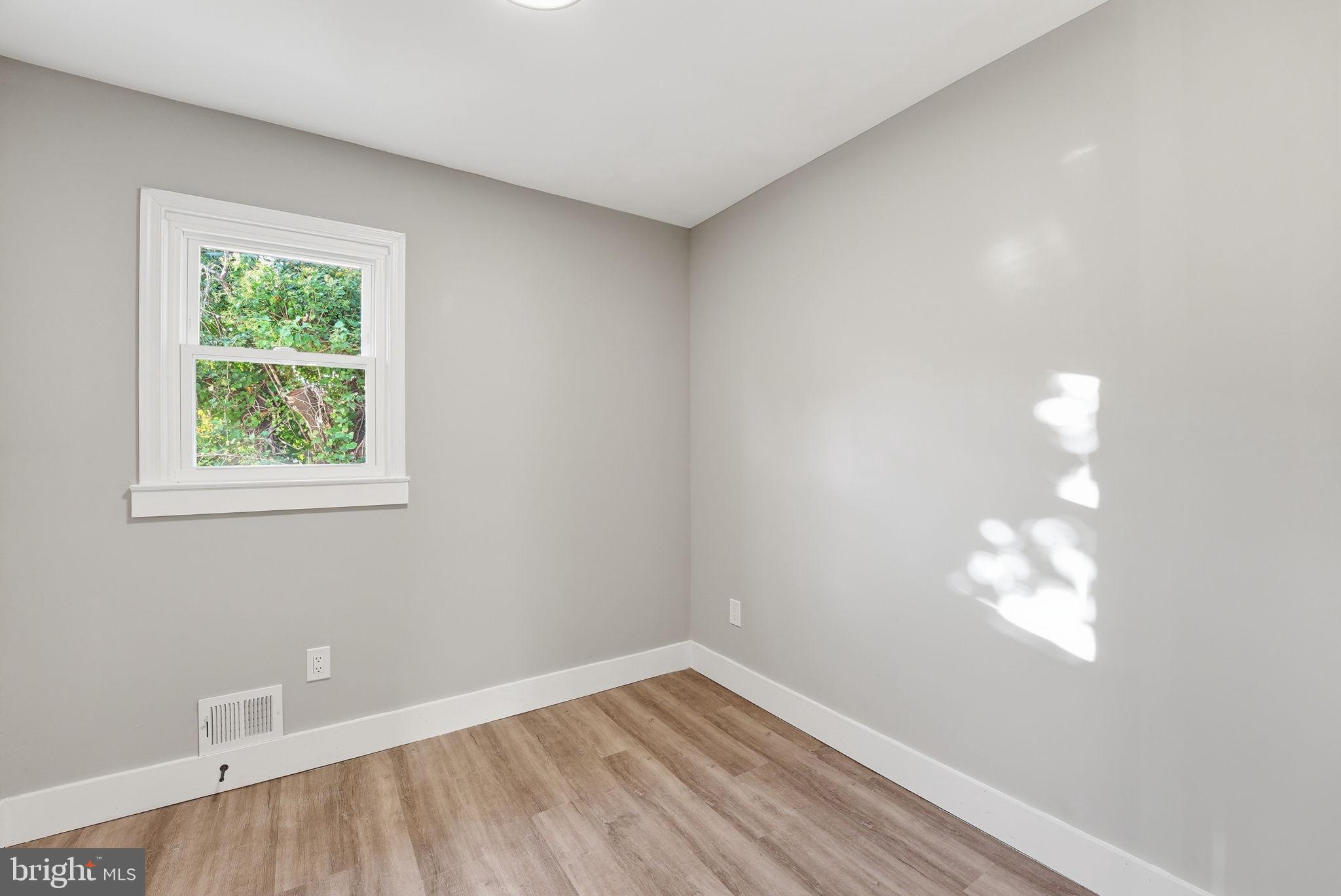 RIVERDALE HEIGHTS - Residential