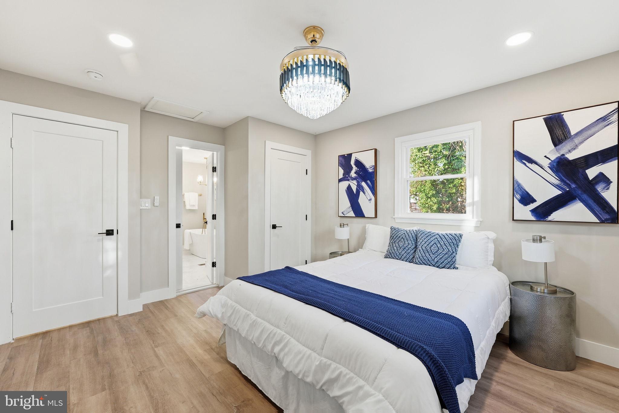 RIVERDALE HEIGHTS - Residential