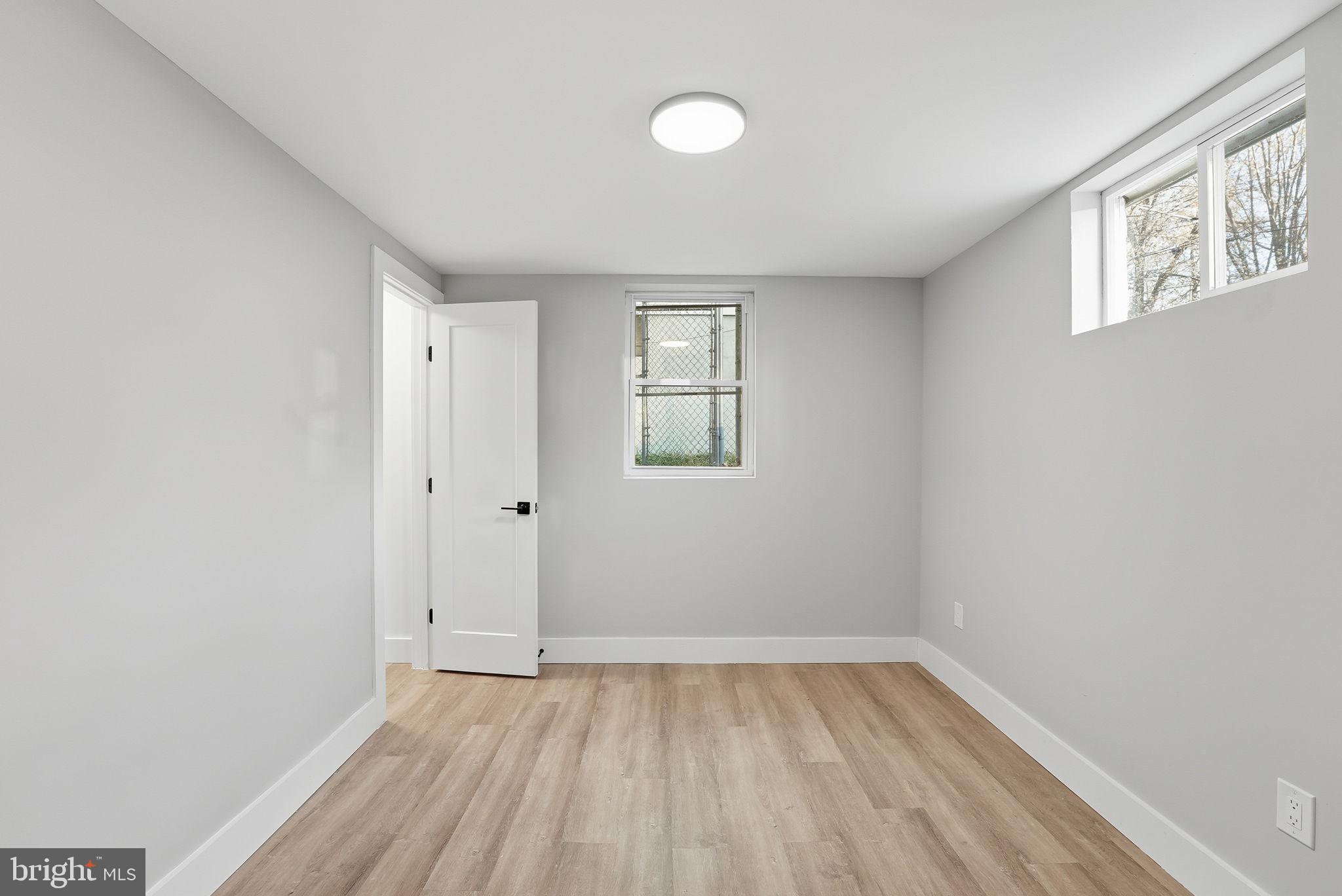 RIVERDALE HEIGHTS - Residential