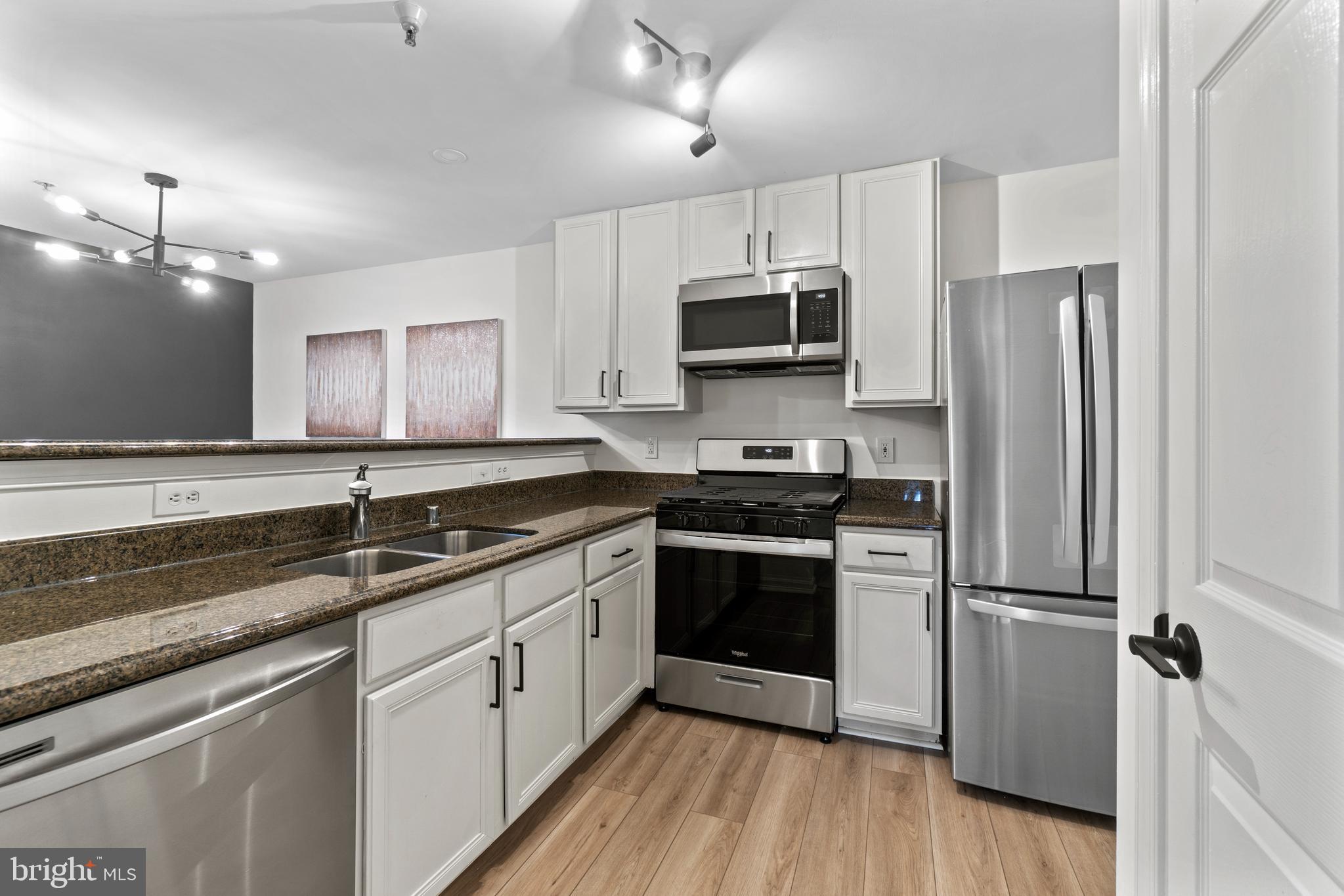 GREENBELT LAKE VILLAGE - Residential