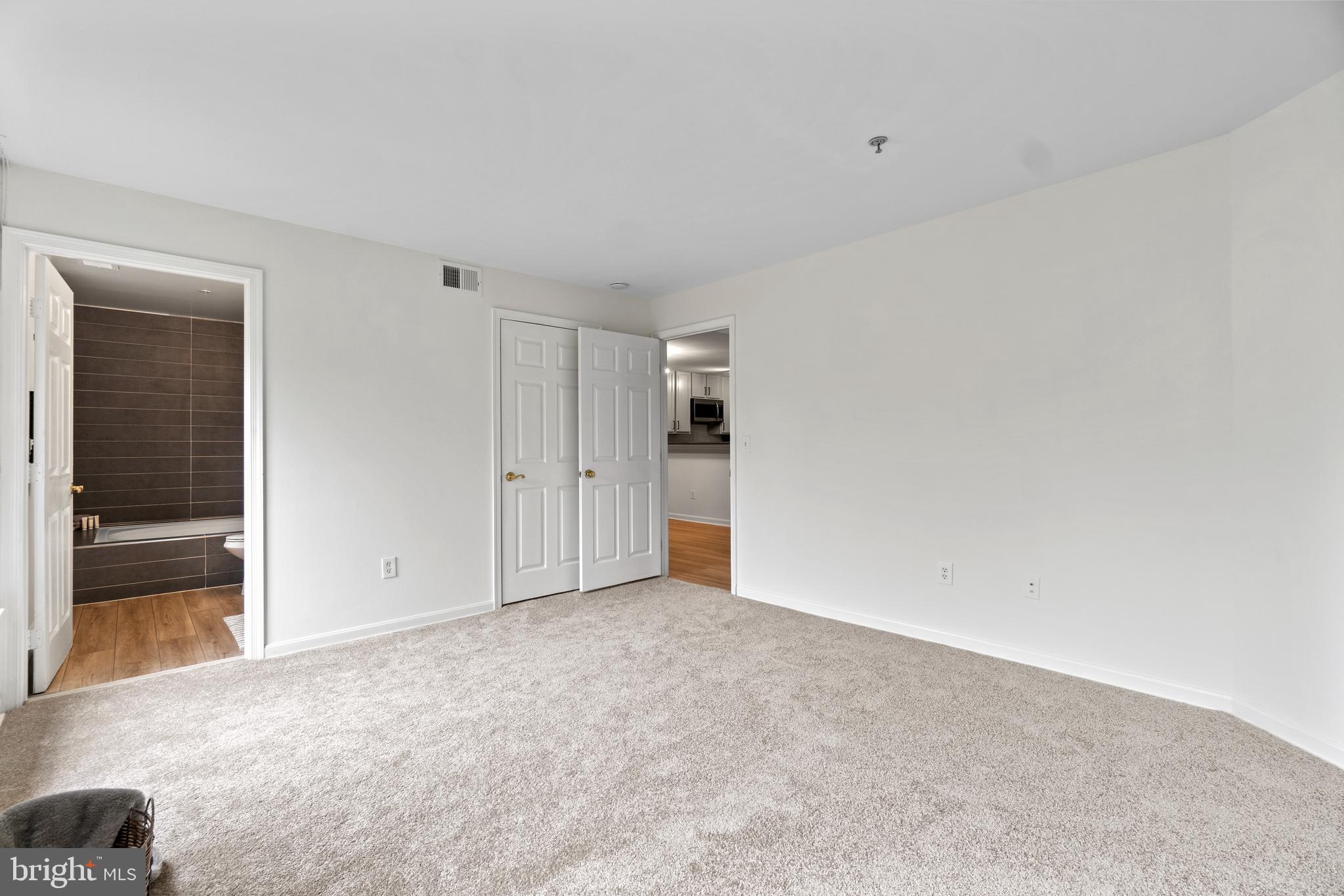 GREENBELT LAKE VILLAGE - Residential