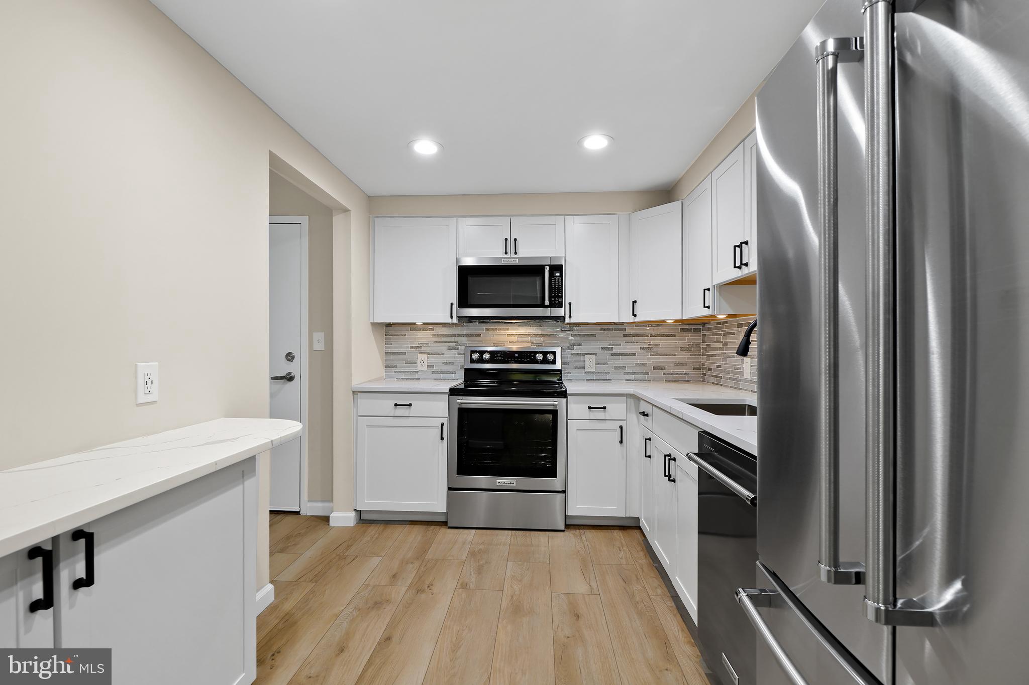 THE COLONIES - Residential