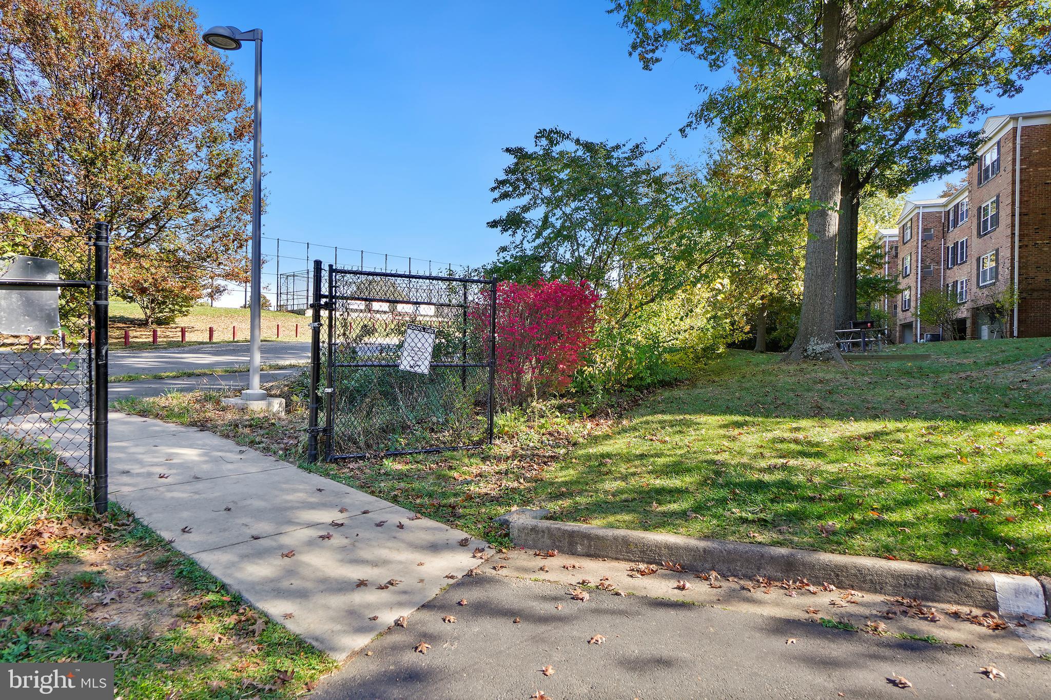 THE COLONIES - Residential