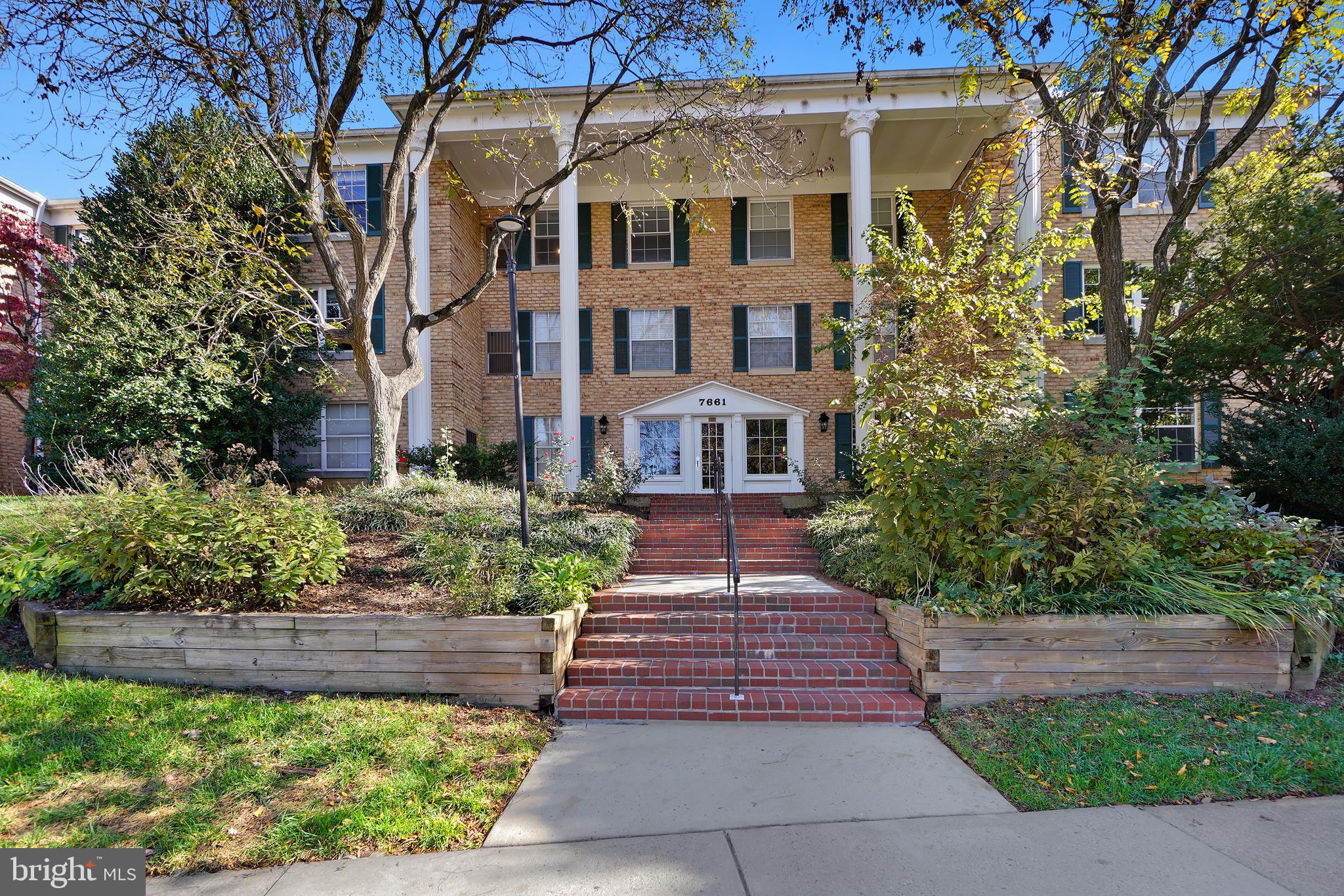 THE COLONIES - Residential