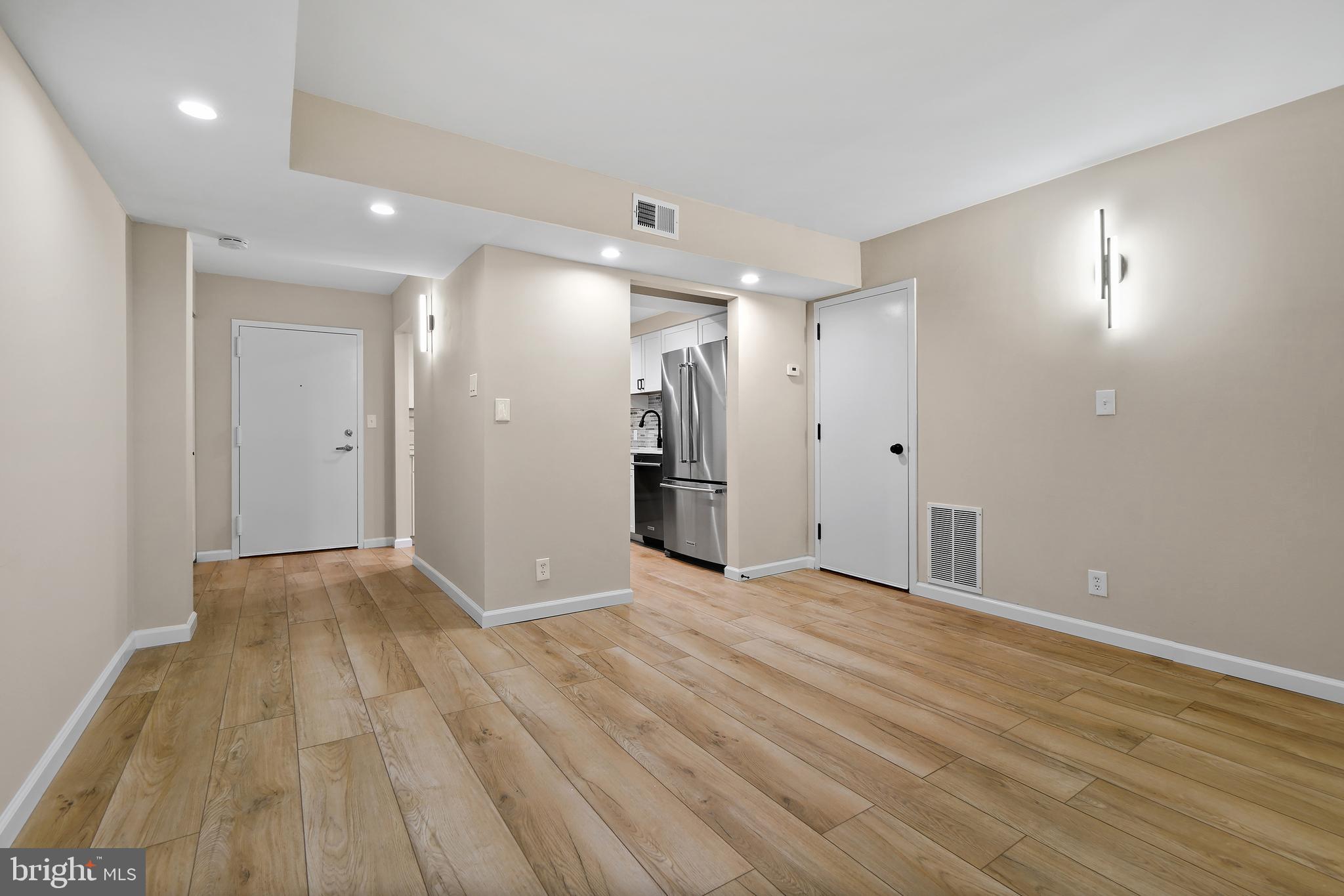 THE COLONIES - Residential