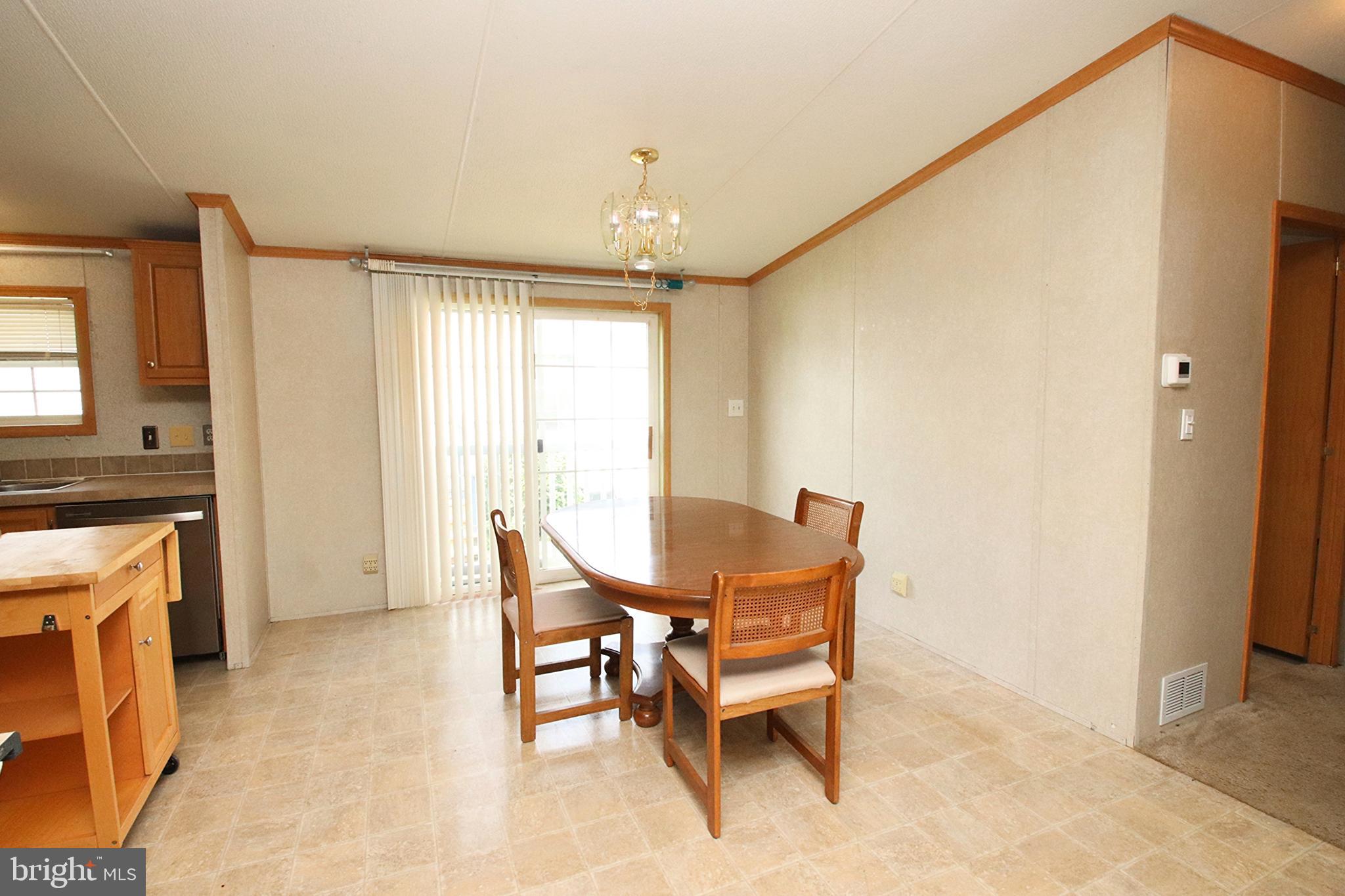 LAKESIDE VILLAGE - Residential